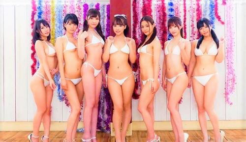 【ハーレム企画❤】大人気巨乳AV女優たちが日頃お世話になってるのお客様のために手コキとフェラで乱交セックス祭り❤