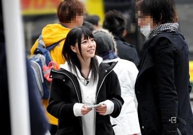 【上原亜衣×素人ナンパ】大人気女優がガチ素人ナンパ!!運のよい男は亜衣ちゃんの痴女フェラと騎乗位で思わず中出し♡