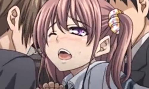 電車でおじさんたちにたっぷりと痴漢されてしまうＪＫ娘