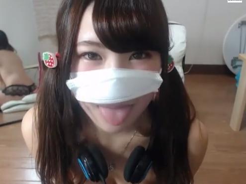 小悪魔笑顔が可愛いロリJKがエロすぎる下着で生配信