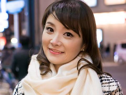 【巨乳熟女】ナンパされた人妻が車にて電マでオナニーしたら我慢できずヤリ部屋に移動して中出しで寝取られる　素人　熟女ナンパ