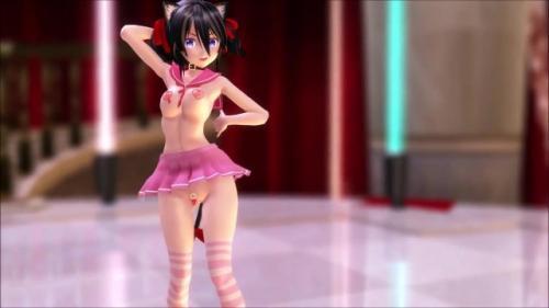 ロリ巨乳少女が制服姿でストリップダンス♡猫耳としっぽを揺らしながら踊っちゃう♡