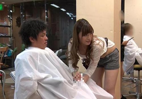チンポフル勃ちしてしまう淫乱ビューティーヘアサロン！