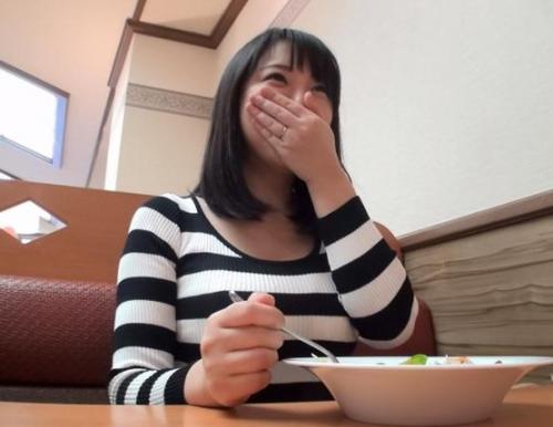 【人妻ナンパ】街でナンパし出会った爆乳おっぱいの美人妻とハメ撮り！