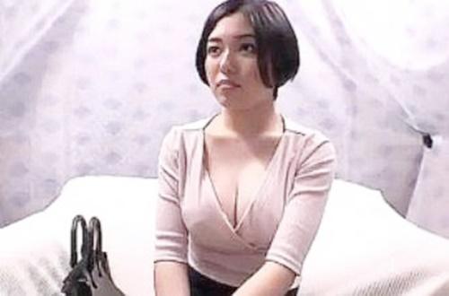 【素人ナンパ】三十路の巨乳人妻とハメ撮り！素股で興奮しバック挿入連続ピストンする童貞君ｗ