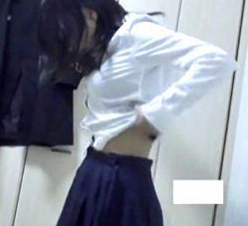 【盗撮】JC?JK?未成年の素人女の子の制服オナニー姿を盗撮公開
