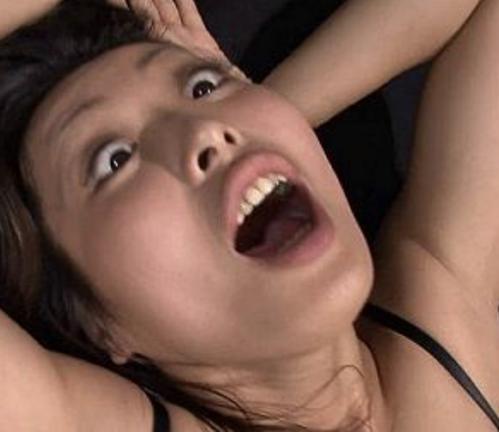 【キメセク】「この女、めちゃくちゃにしてやるよｗ」媚薬を盛りすぎて痙攣白目でやばい雰囲気にｗ