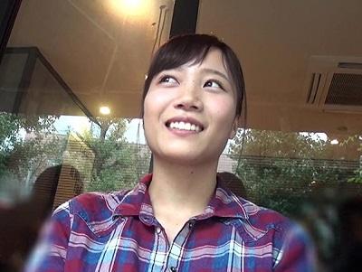 ＜幼妻＞19歳で人妻かつ一児の母なアスリート美少女！絶頂も知らない若妻がヨシタクの凄テクに初イキ痙攣するデビュー作品♡