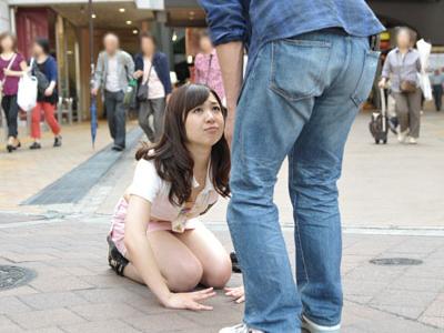＜土下座ナンパ＞『私とセックスしてください！』出演本数0本！AV女優になりたい美女が繁華街で素人男性をガチ逆ナンパ♥