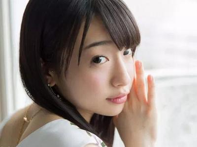 ＜１on１＞黒髪ロングの貧乳スレンダー美少女！小柄なカラダを痙攣させてガチで感じるイケメンとのベロチューSEXが卑猥♡