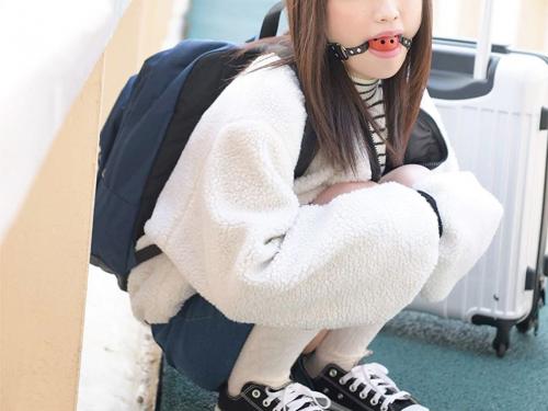 『都会では普通だよｗ』上京したての世間知らずな田舎少女を口枷調教！！ヤリ部屋に連れ込みチェックと称してイタズラ三昧ｗｗ