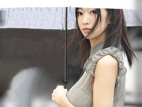 ＜主観レイプ＞雨降る街中で”超敏感”巨乳JDをストーカー→密室エレベーターにブチ込み無理矢理すぎる強姦凌辱♡＜主観VR＞