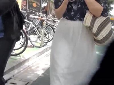 ＜素人ナンパ＞子連れの夫婦の素敵奥様を車内連れ込み！！デカチン素股で発情させてNTR種付け中出しFUCK♥＜人妻ナンパ＞