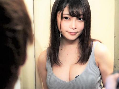 『おっぱいでっけぇｗｗ』天然Gカップ巨乳で隣人を誘惑するエロビッチお姉さん♡痴女パイズリからベロチュー杭打ち騎乗位♡