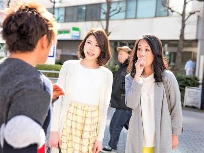 ＜美魔女ナンパ＞三十路＆五十路のおばさんコンビをGET♡ホテルに連れ込み人妻熟女をハメ倒す濃厚セックス！！＜素人ナンパ＞