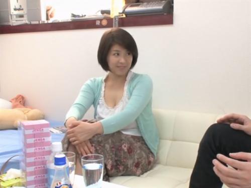 ＜素人ナンパ＞清楚な美人妻をヤリ部屋連れ込み『中出しが良いの///』イケメンちんぽで種付け中出しセックスｗｗ＜人妻熟女＞
