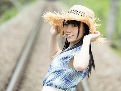 『私、えっちなオンナになりたいんです ＞_＜ 』香川のほぼ処女な18歳田舎美少女☆初脱ぎ初撮り初イキなAVデビュー作品♡