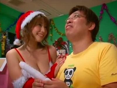 クリスマスも孤独な男ヨシタクに舞い降りる神の奇跡ッ！爆乳Ｈカップなサンタさんのクリトリスを舐めまくる！！