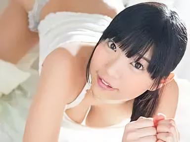圧倒的透明感にキセキの隠れHカップおっぱい♡超本格派美少女の衝撃AVデビュー作品！初撮りなのに大量潮吹きしちゃう敏感娘♫