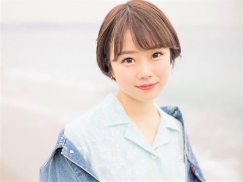 現役早稲田大学の女子大生！！『”紗倉まな”ちゃんが大好きっ♡』地味で素朴なピュア美少女が赤面羞恥のAVデビュー作品♥