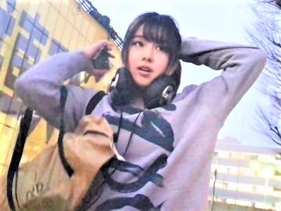 ＜素人ナンパ＞スレンダー巨乳なアスリート美少女をガチナンパ！！ラブホに連れ込みスポコス着衣で即パコスポーツFUCK♥