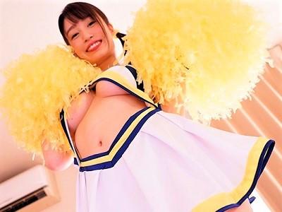 ＜絶対領域＞ハミ乳×ニーハイのえちえちチアガールの性的応援♥MAXちんぽを射精に誘うパイズリ×腿コキ×手コキフェラチオ！
