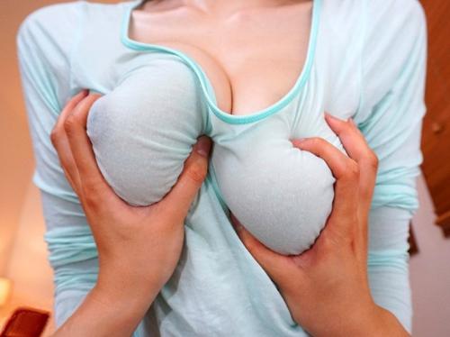 ＜ノーブラ＞『おっぱいデカァァァァァいッ！』いっつも勃起乳首魅せ付ける制服JKのエロビッチ誘惑挑発に我慢ムリｗ＜着エロ＞