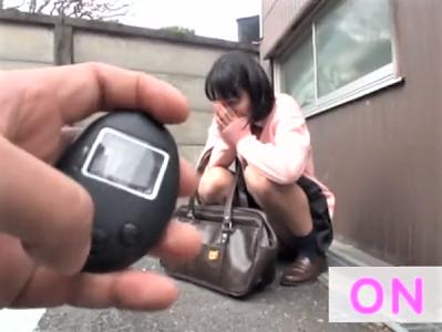 ＜遠隔ローター＞制服JKにリモバイ装着して昼下がりの露出調教×羞恥プレイ！声我慢＆イキ我慢で痙攣連続イキ♥＜素人ナンパ＞