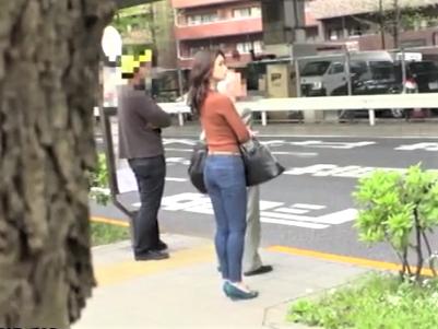 ＜熟女痴漢＞ナイスバディな人妻熟女を満員バス痴漢！！ご無沙汰主婦に鬼畜のNTR即ハメ×立ちバック強姦レイプ♥＜おばさん＞