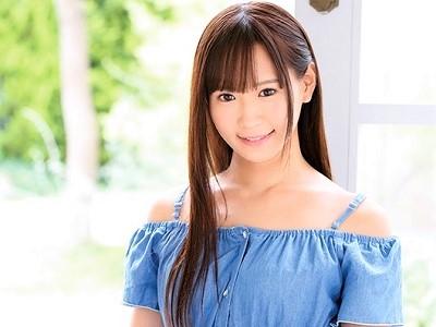 ＜AV初撮り＞”神の舌”を持つ美少女…天才的痴女ポテンシャルの童顔ロリ娘がカメラの前で乱れる濃厚エロなデビュー作品♥
