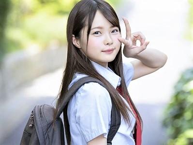 ＜処女作＞素人みたいな透明感×アイドルフェイス！！SSS級ロリ美少女がJKコスプレでベロキス教師と濃厚エロなデビュー作品