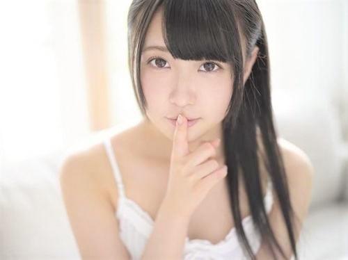 ＜AV処女作＞ガチモン天使ｷﾀ━(ﾟ∀ﾟ)━‼ 本物アイドルの美脚×美乳×美尻をしゃぶり尽くすデビュー作品♡＜エロ動画＞
