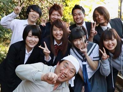 ＜大家族6P乱交＞一家の肉便器担当！4人の兄弟と父親を相手にSEX三昧の近親相姦！ヨダレまみれで中イキ痙攣ぶっかけ祭り♡