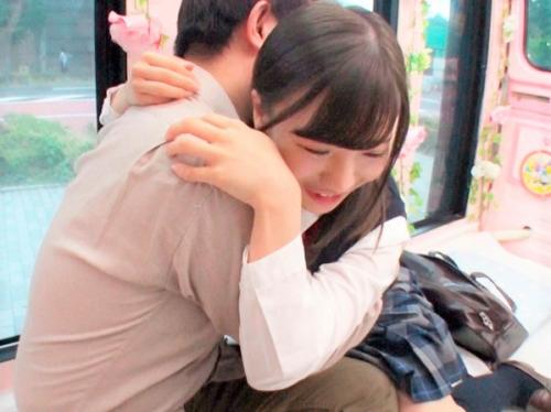 義父に”ガチ恋”中の制服JK（好き好き好き好き♥）偽の父娘チャレンジ企画で背中を押しまくる近親相姦×中出しセックス♥