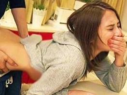 「やだっ…声が出ちゃぅ！」彼女の親友が神ボディすぎて襲って鬼ピストンｗ