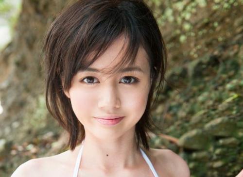 ★驚く程にピュアな純粋少女の衝撃AVデビュー作★童顔細身の幼いカラダに恥ずかしい程成長した天然まんまるHカップは必見