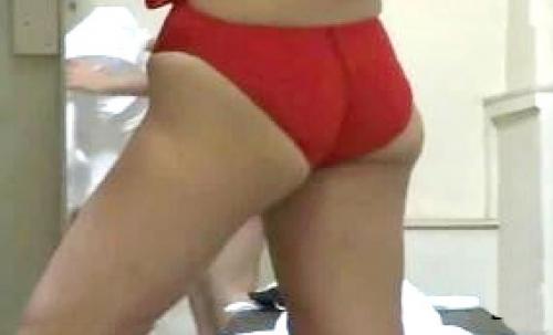 ≪更衣室／盗撮≫※個人流出※ハプニング有ww女子校生たちがムチムチの裸体を披露して水着に着替える姿を隠し撮り！ヤバイやつ