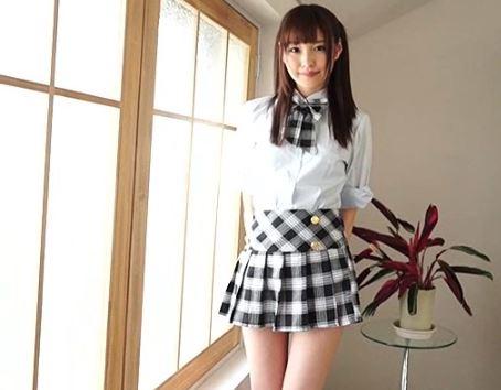 《橋本ありな》”私の全てを見て下さい❤❤❤”笑顔が可愛い超絶美少女！正統派美少女が過激なポーズで挑発してくる！