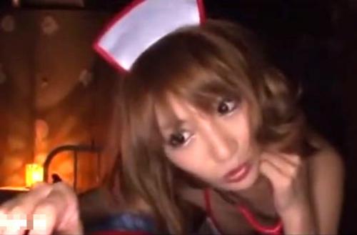 「診察しますからチ〇チ〇出して下さい♡アラ…我慢汁が凄いですね♡」エロエロ診察で夜這いする変態看護師が騎乗位でグラインド