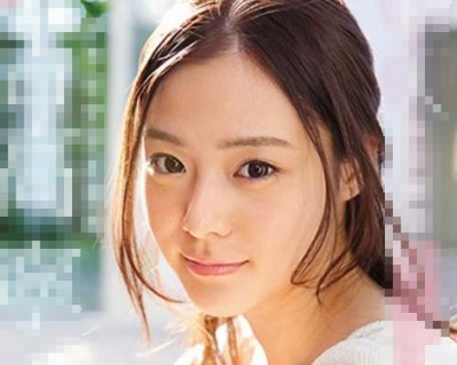 衝撃‼人気グラドルがAV解禁「恥ずかしいしか…言葉が出てきません…」ナチュラル陰毛全裸でカメラの前に立ち羞恥インタビュー