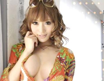 オチ〇チ〇だしてごらん❤やってあげるから❤3P乱交 手コキフェラ抜き 爆乳痴女ギャルが2本棒を凄テクで貪り射精させる