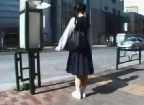 ■ヤバイやつ■これは酷い！バス内で犯され、すべての処女を奪われたJCの悲惨な姿！