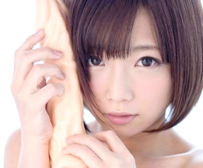 お疲れ❤しゃぶってあげる❤❤❤オチンチン大好きロリっ娘OLが社内で彼氏巨根を無理やりこっそり主観超高速バキュームフェラ