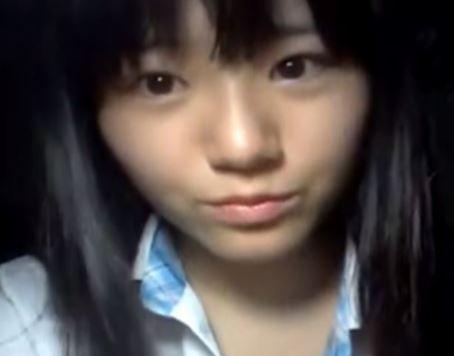 ガチ本物素人【個人撮影／スマホ自撮り】超可愛いJKが彼氏へ送った、冗談半分の全裸魅せつけ乳揉み映像がSNS流出！陰毛まで