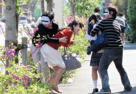 ”ダメぇぇ！娘には手を出さないでーーっ！”連れ去られた母娘！娘を守るため必死にご奉仕する母！裏切りの母娘残虐中出しレイプ