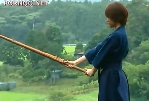 [ヘンリー塚本│白瀬あいみ]剣道少女×おじさん，下の剣も大好き　01368