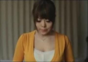 【熟女】　息子に正しいオナニーを教えるため爆乳の母は全裸になって互いに向かい合いチンポを手コキしまんこを手マンする！