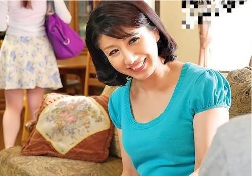 五十路人妻が半端ないエロオーラ！娘婿は欲情を我慢できず肉棒を生挿入して白濁液を撒き散らす