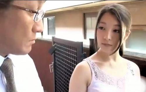 【寝取られ、中出し】巨乳でデカ尻のムッチリとした人妻がアパートの隣人に調教されアナルにまで精子を流し込まれる！