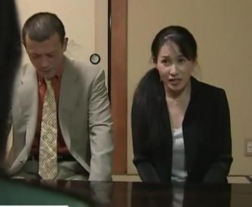 【ヘンリー塚本】夫婦交換スワッピングセックス。妻の、旦那の不倫現場を目の前で見る！嫉妬にまみれた性欲が沸きあがる！